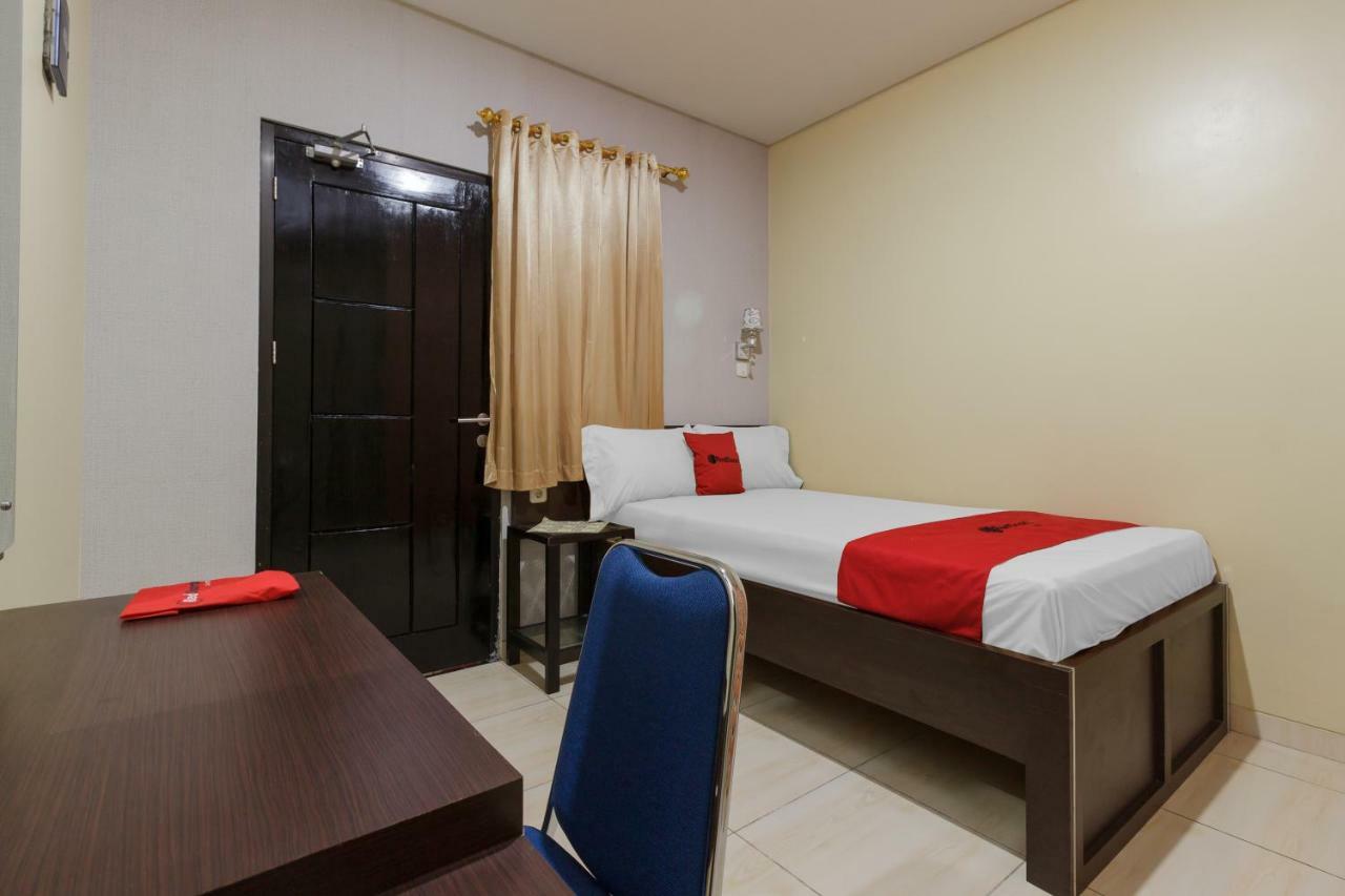 Reddoorz Plus Near Pantai Malalayang Manado Hotell Eksteriør bilde