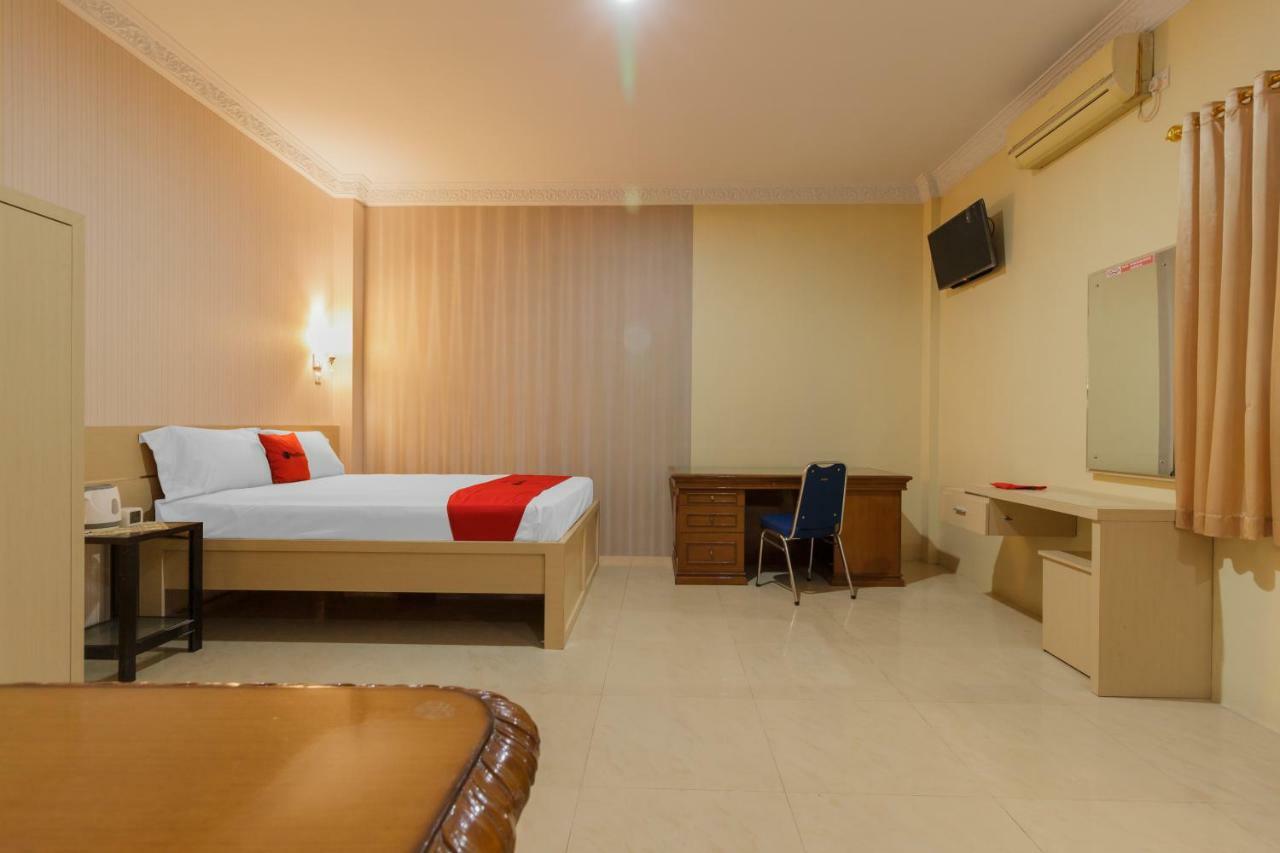 Reddoorz Plus Near Pantai Malalayang Manado Hotell Eksteriør bilde